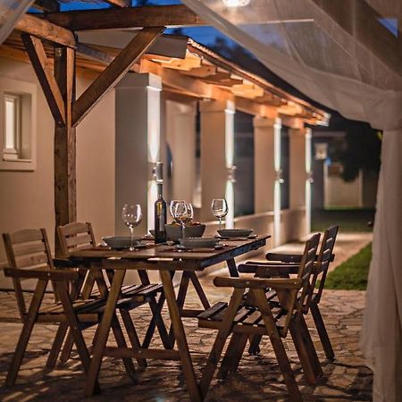 Villa Veneto Luxury Holidays Melíssia Eksteriør bilde