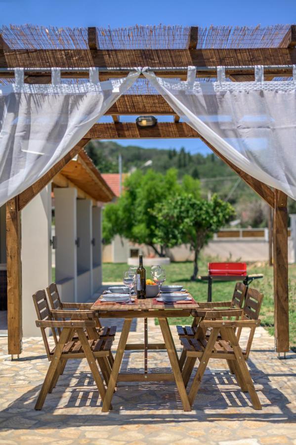 Villa Veneto Luxury Holidays Melíssia Eksteriør bilde
